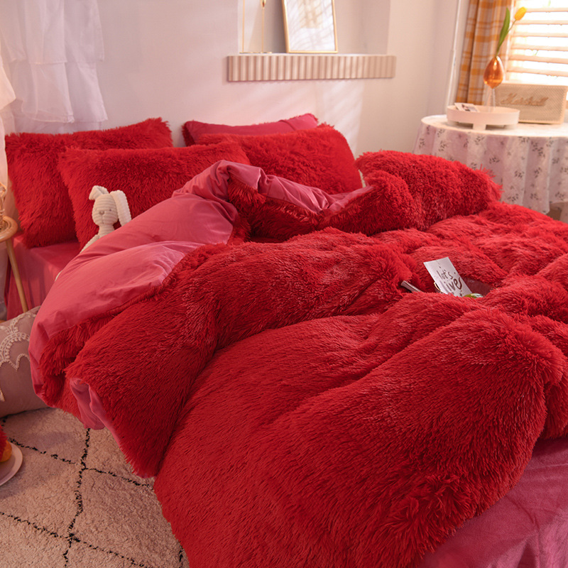 Kiara's Fluffy Faux Fur Duvet Set | With 2 Pillow Covers