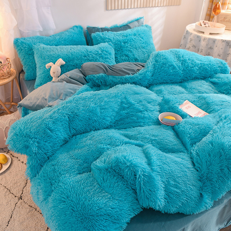 Kiara's Fluffy Faux Fur Duvet Set | With 2 Pillow Covers