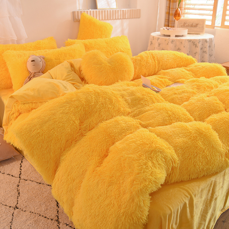 Kiara's Fluffy Faux Fur Duvet Set | With 2 Pillow Covers