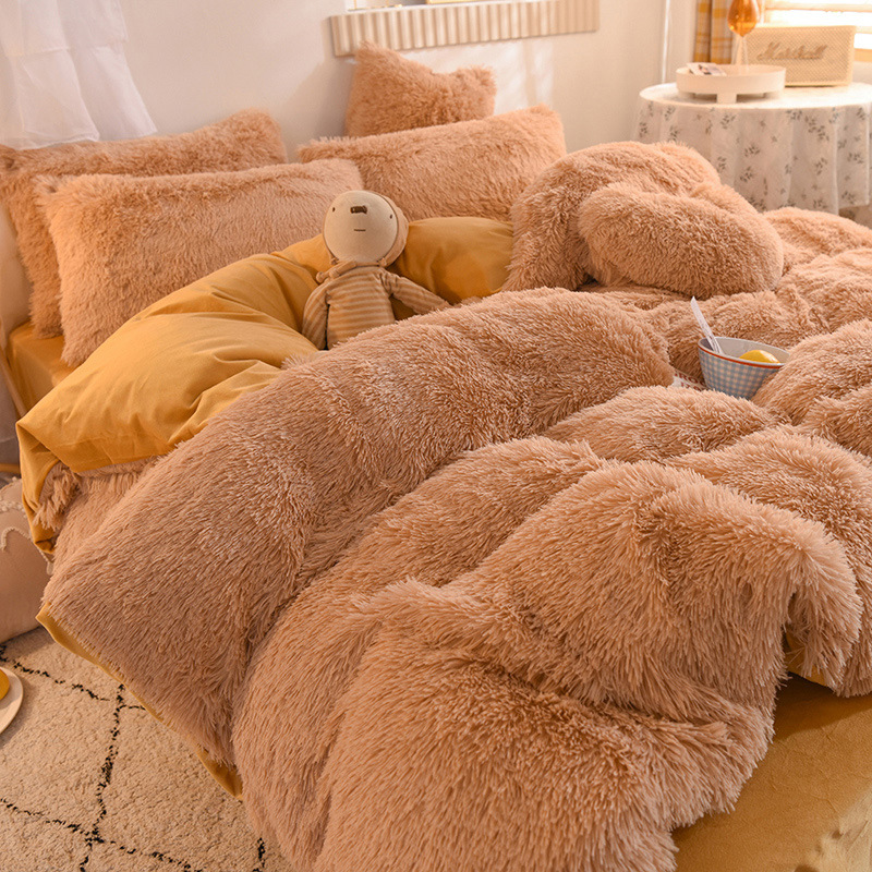 Kiara's Fluffy Faux Fur Duvet Set | With 2 Pillow Covers